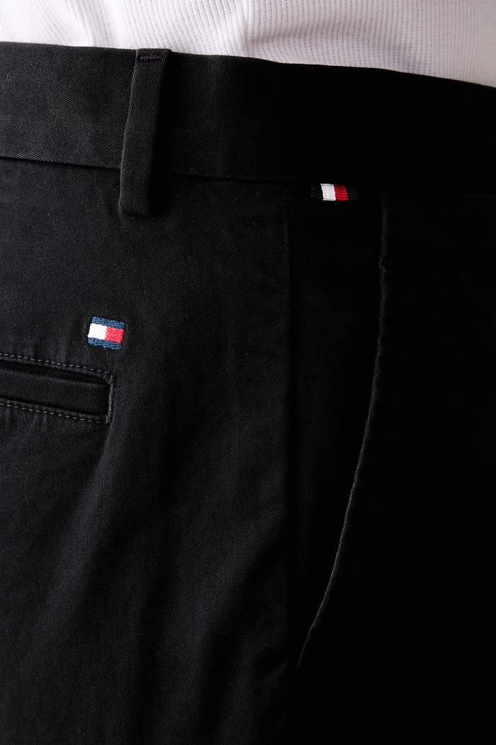 Tommy Hilfiger regular hlače za muškarce s pamukom crna MW0MW40263