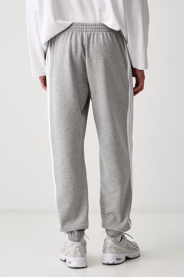 Odzież adidas spodnie dresowe męskie z bawełną Three Stripes KY4127 szary