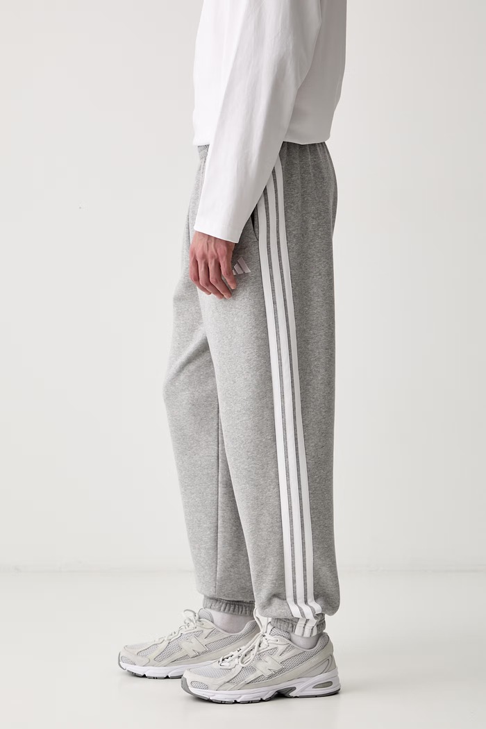 adidas spodnie dresowe męskie z bawełną Three Stripes szary KY4127