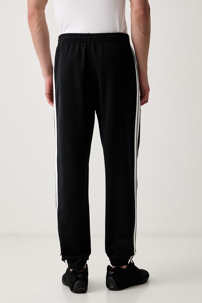 Odzież adidas spodnie dresowe męskie z bawełną Essentials KY6526 czarny