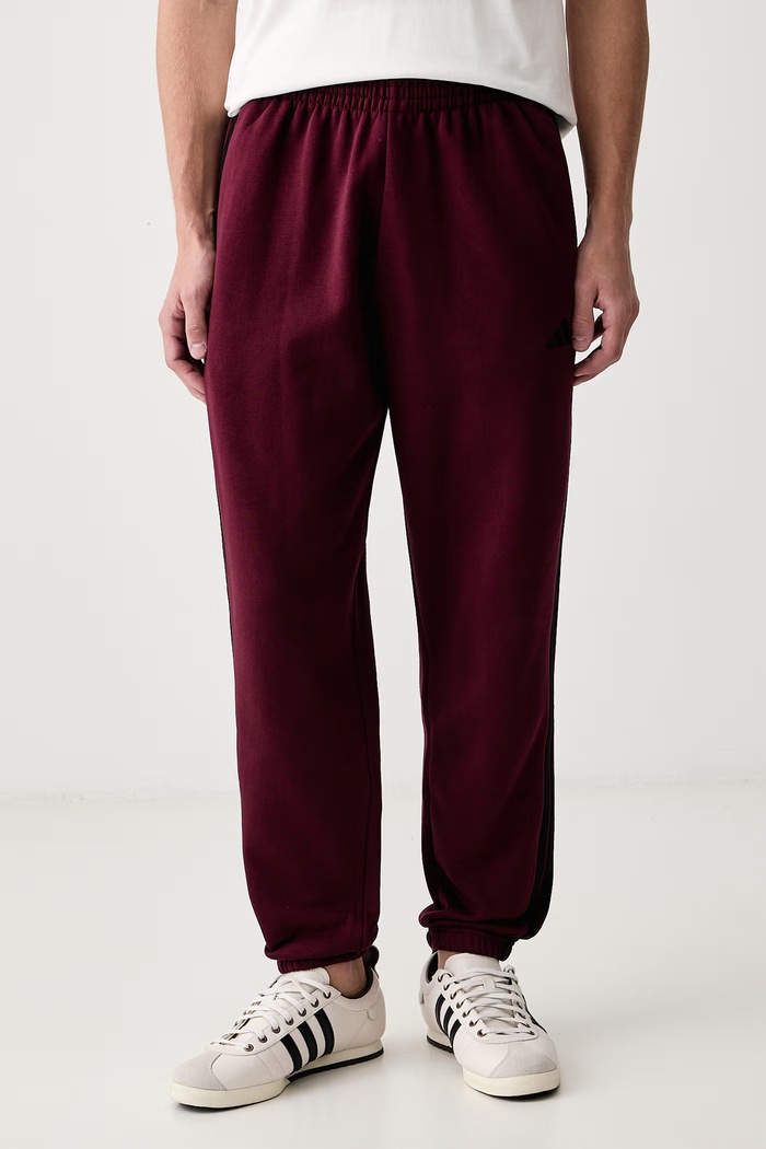 adidas Spodnie dresowe męskie z bawełną Three Stripes bordowy KY4137