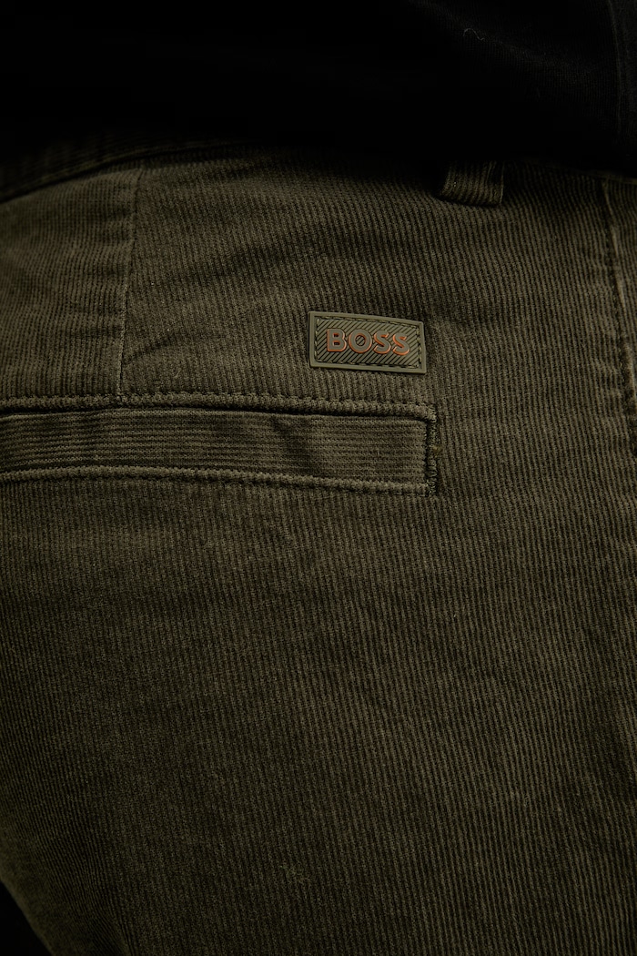 BOSS Orange nohavice pánske menčestrové Chino Pleated_3 zelená 50565136