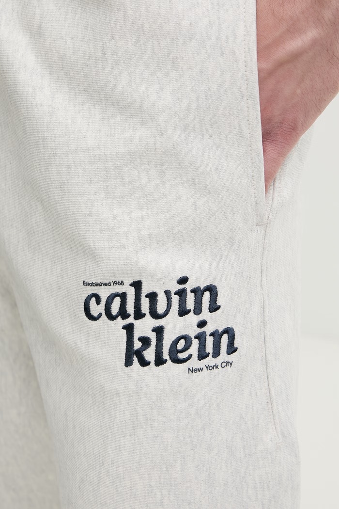 Calvin Klein Jeans pantaloni de trening pentru bărbați, cu bumbac gri LV04LG216G