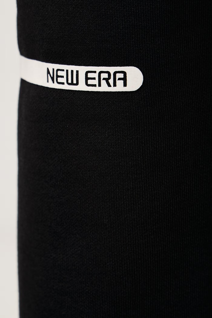Spodnie dresowe z bawełną New Era czarny 60897408