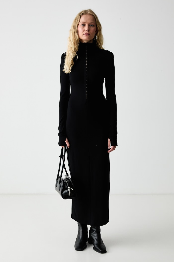 La Mania Sukienka bodycon z wiskozą PETRA PETRA czarny AW26