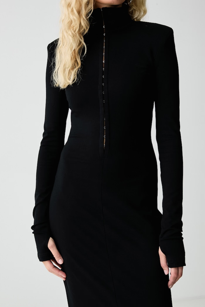 Sukienka bodycon z wiskozą PETRA La Mania PETRA czarny