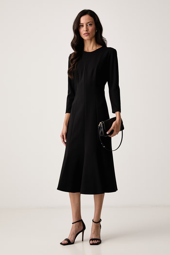 Luisa Spagnoli Sukienka z wiskozą Ghedi 543829 czarny AW26