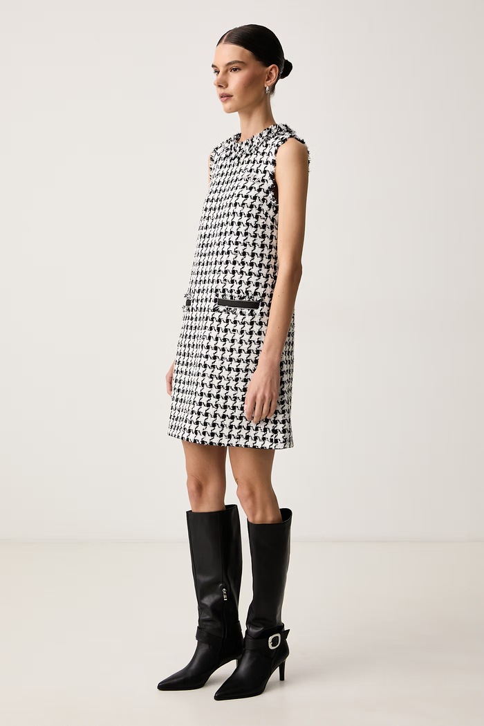 Karl Lagerfeld Sukienka z dodatkiem wełny B4W13021 biały AW26