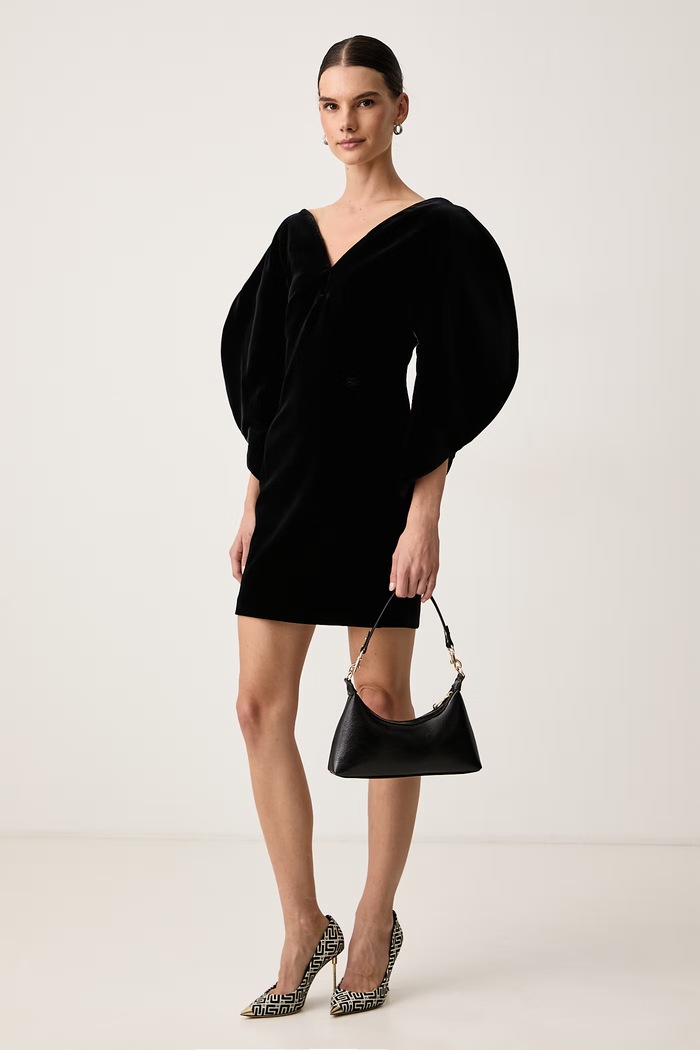 Karl Lagerfeld Рокля от кадифе B4W13048 черен AW26