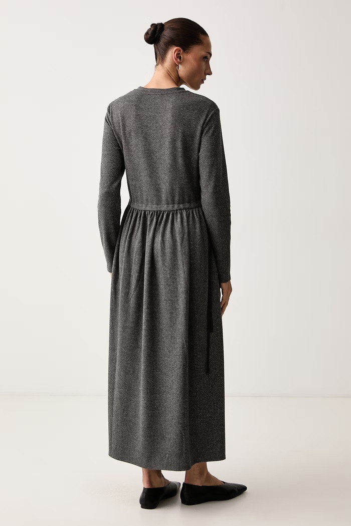 Odzież Weekend Max Mara Sukienka z wiskozą WKDVETTURA 2625626052600 szary