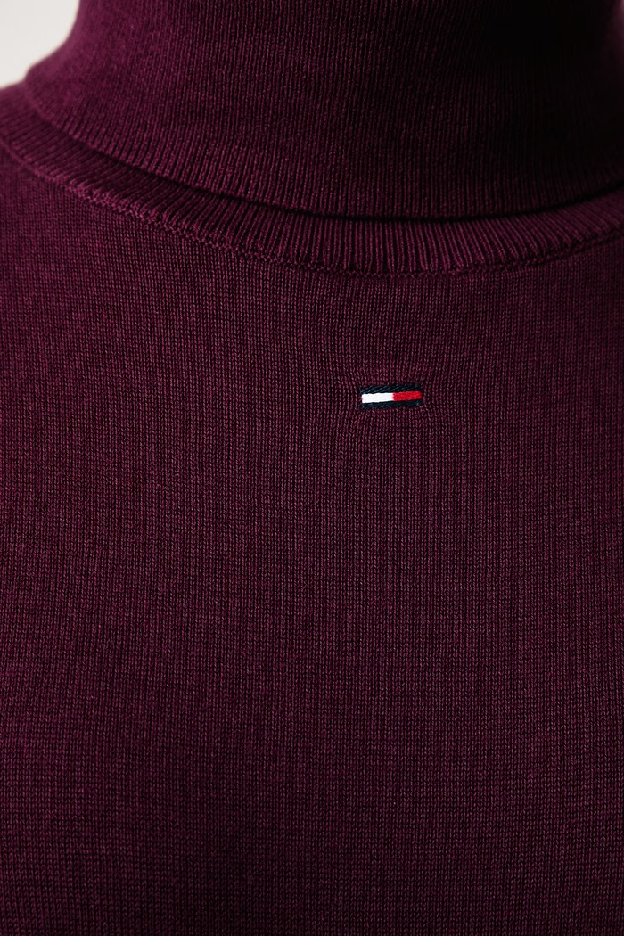 Sukienka bawełniana Tommy Jeans bordowy DW0DW23460