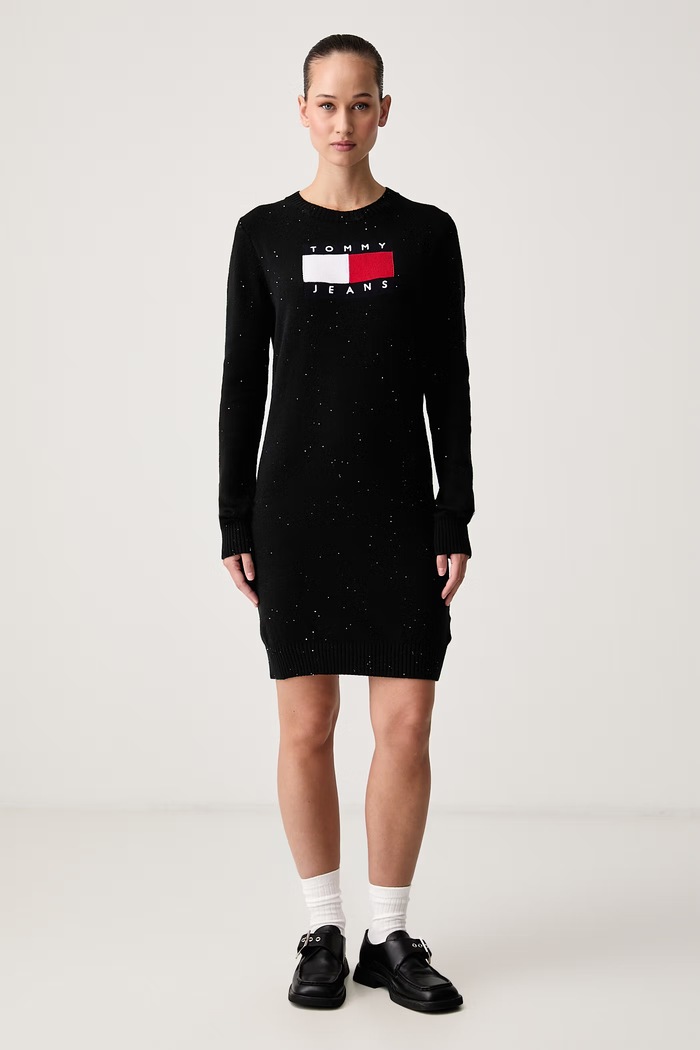 Tommy Jeans Svetrové šaty s bavlnou černá DW0DW23322