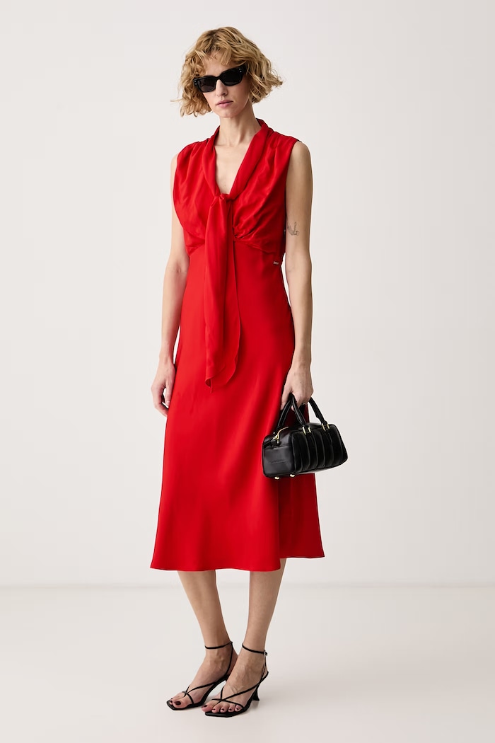 Calvin Klein Φόρεμα από βισκόζη LV044H023G κόκκινο AW26