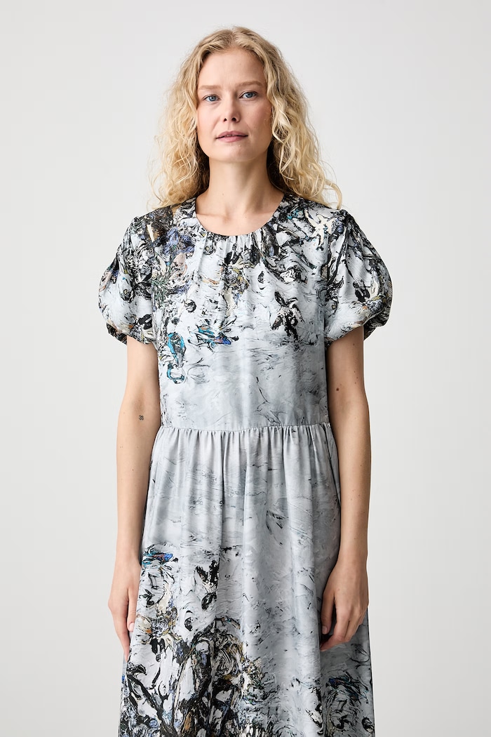 MUNTHE sukienka rozkloszowana jedwabna VICTORIANA szary 263132326318
