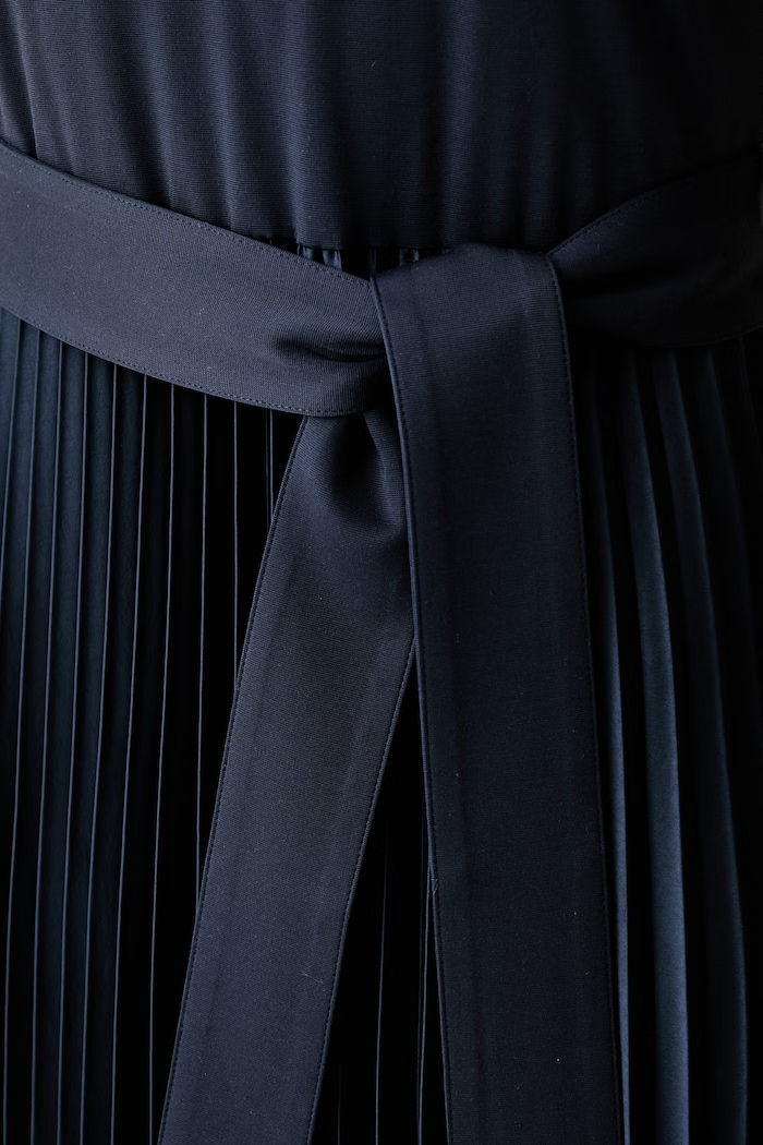 Weekend Max Mara sukienka rozkloszowana z lyocellem WKDGELA 2625626021600 granatowy