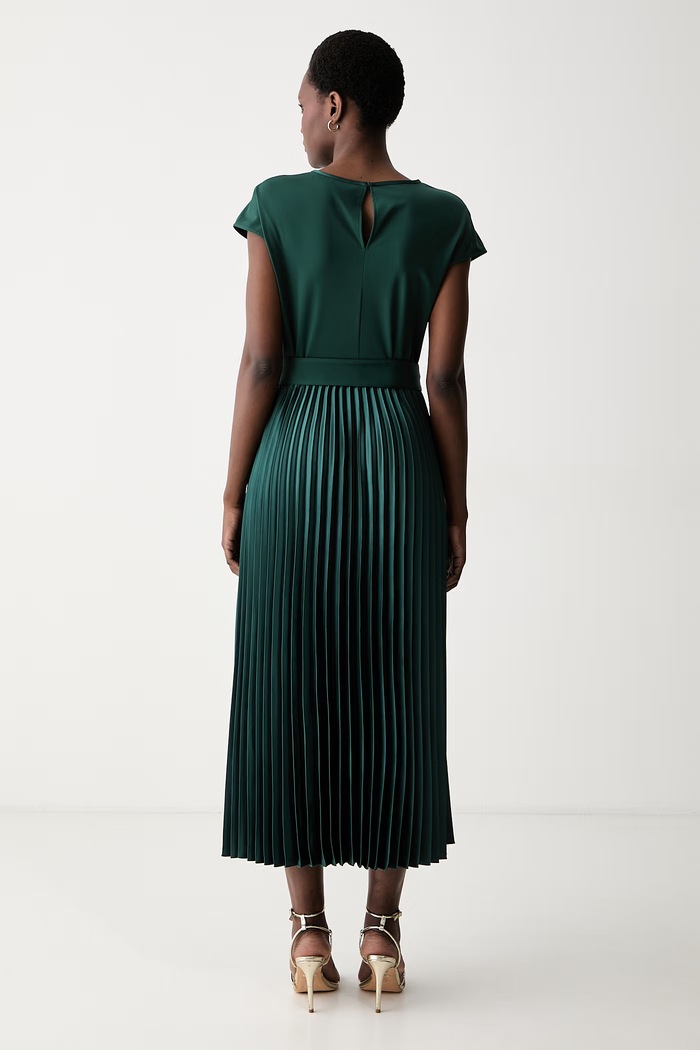 Odzież Weekend Max Mara sukienka rozkloszowana z lyocellem WKDGELA 2625626021600 zielony