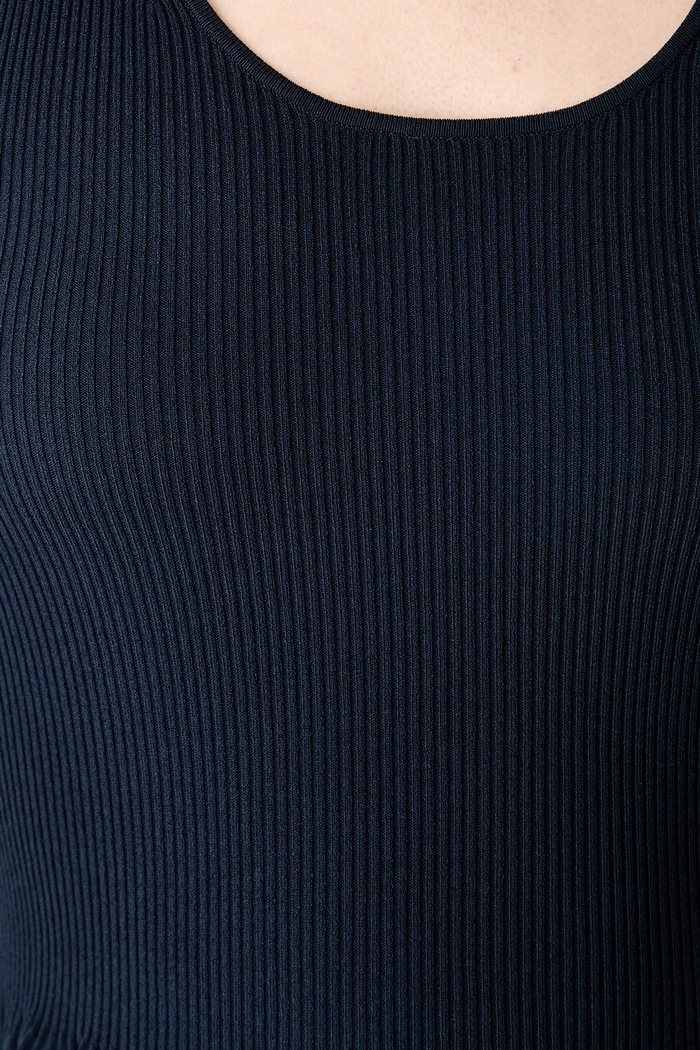 Weekend Max Mara sukienka sweterkowa z wiskozą WKDCALIBRI 2625326011600 granatowy