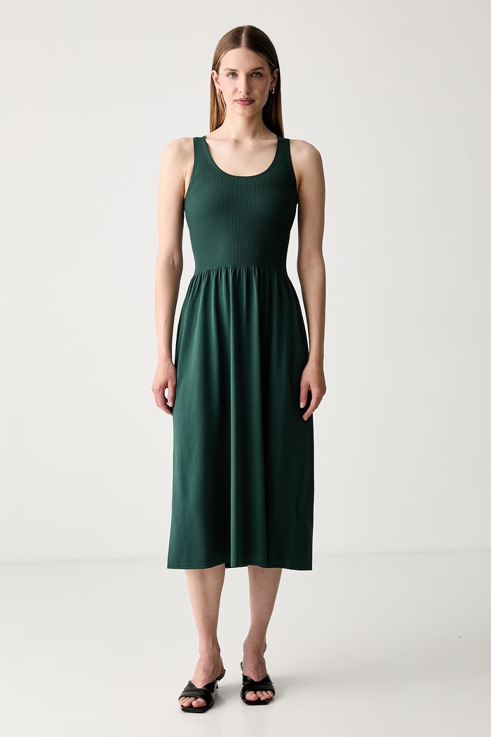 Weekend Max Mara sukienka sweterkowa z wiskozą WKDCALIBRI zielony 2625326011600