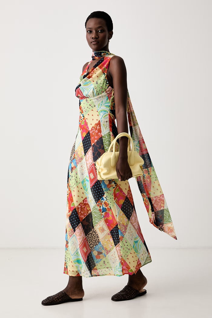 Never Fully Dressed sukienka rozkloszowana NFDDR3559 multicolor AW26