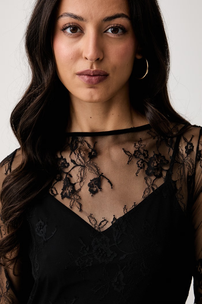 Patrizia Pepe sukienka koronkowa czarny 8A0088.J0050