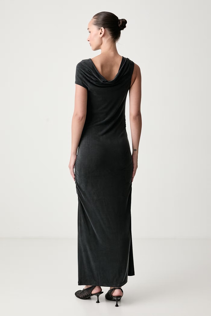 Odzież Stine Goya Sukienka z cupro SG.AW26.D337.2554 czarny