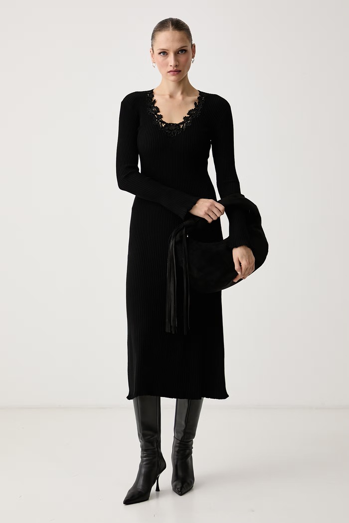 Twinset Svetrové šaty s viskózou 262TT3043 čierna AW26