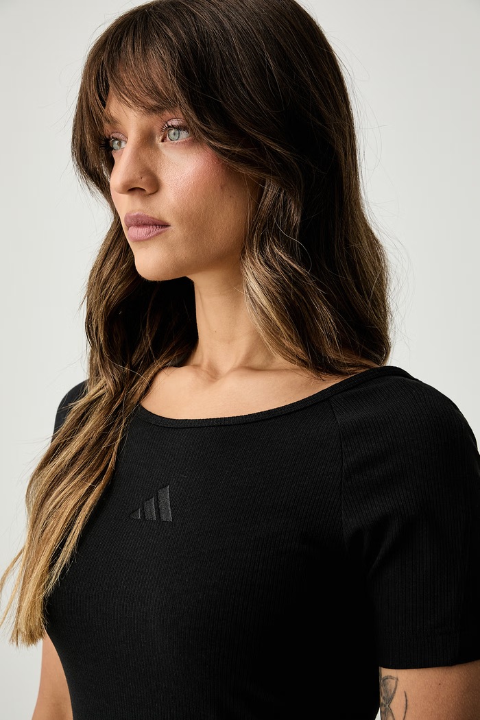adidas sukienka z bawełną czarny KF2434
