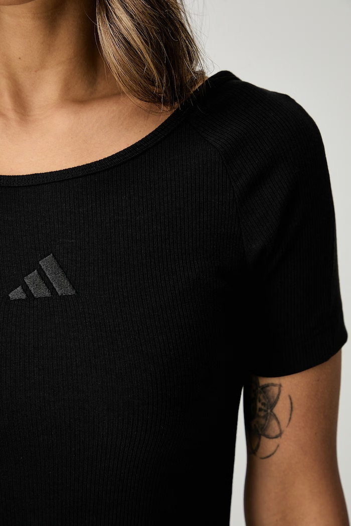 adidas sukienka z bawełną KF2434 czarny