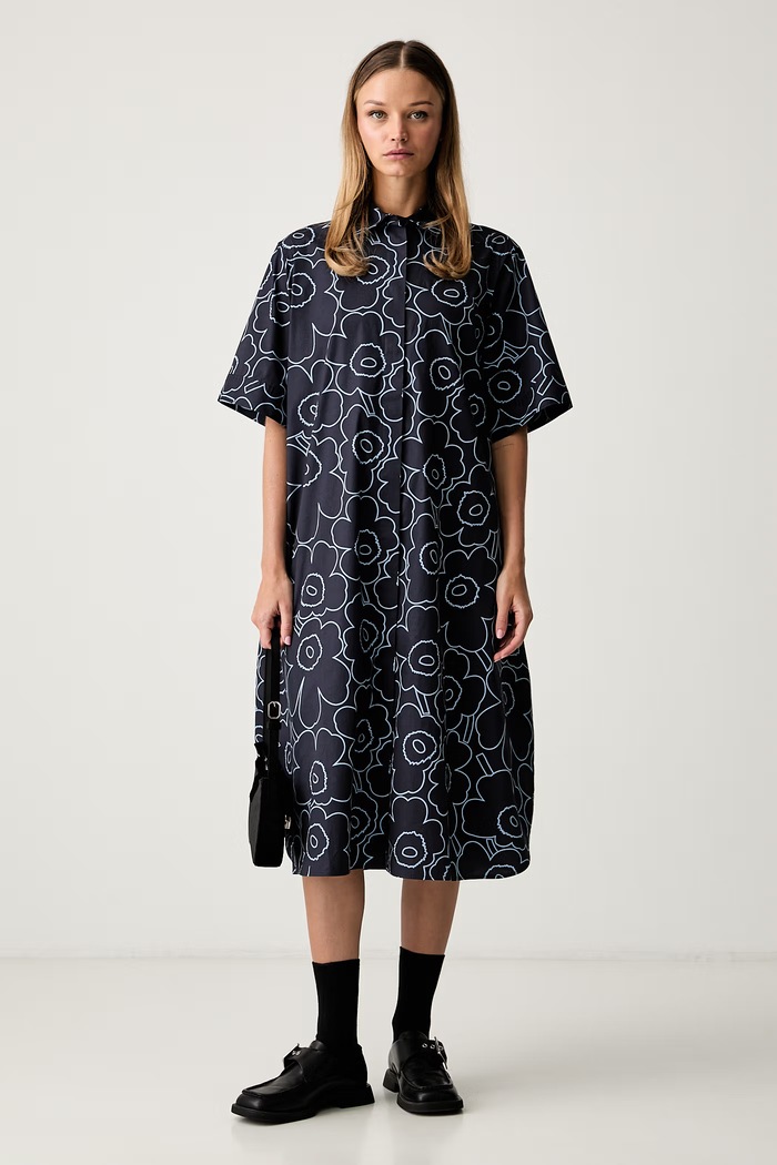 Marimekko sukienka bawełniana z elastanem 095994 granatowy AW26