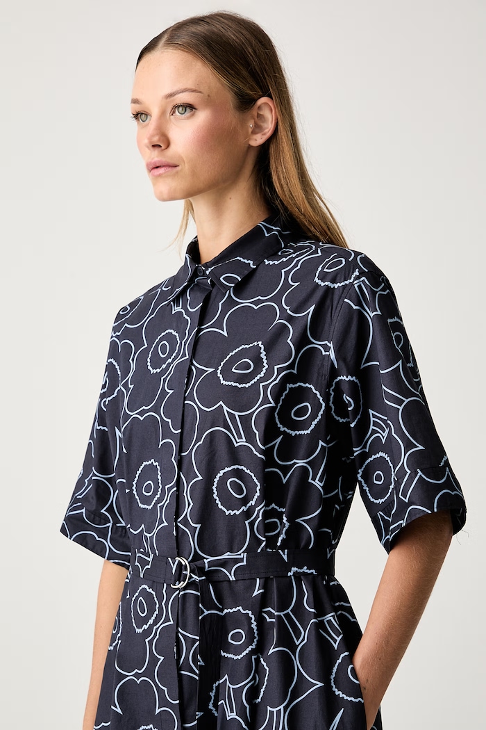Marimekko sukienka bawełniana z elastanem granatowy 095994