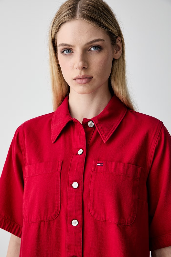 Tommy Jeans srajčna obleka bombažna rdeča DW0DW22847