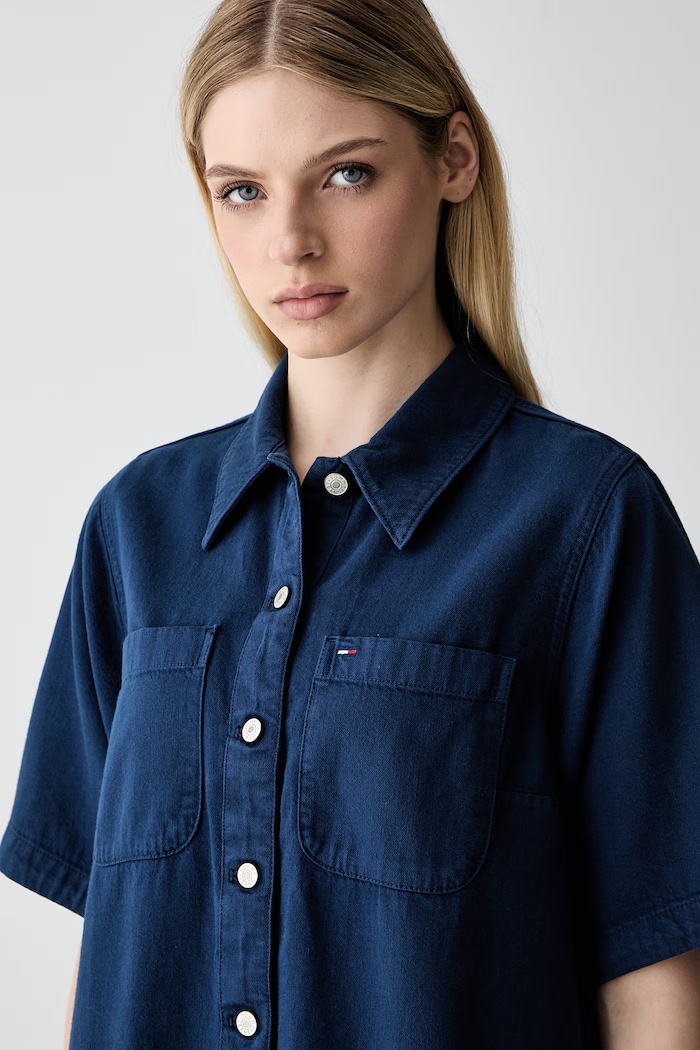 Tommy Jeans srajčna obleka bombažna modra DW0DW22847