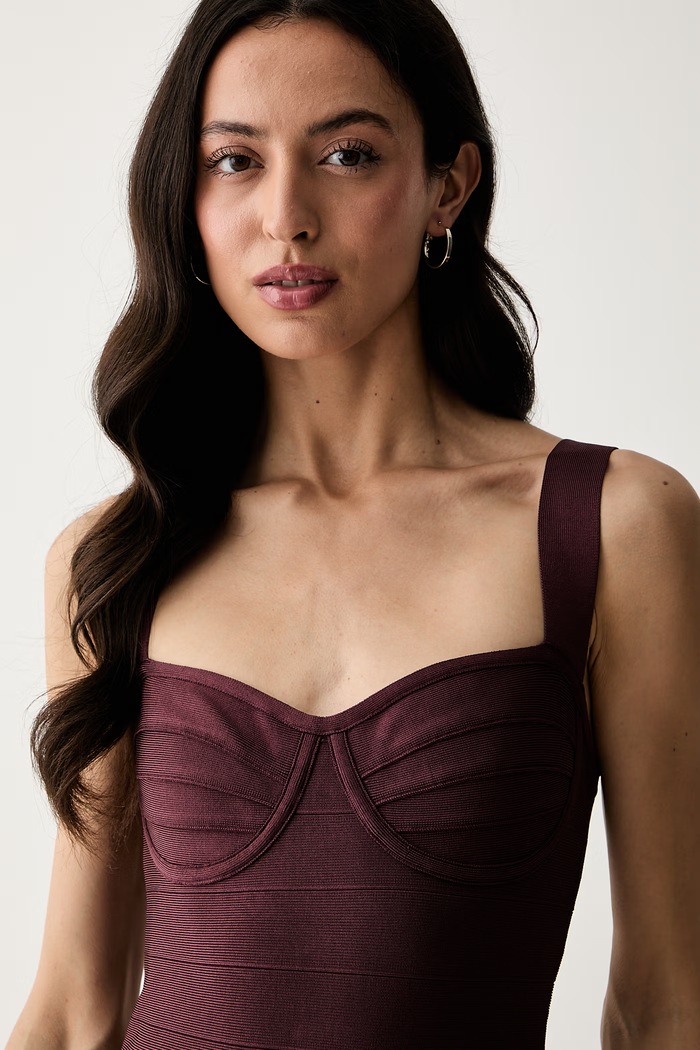 Marciano by Guess priliehavé šaty s viskózou NIKKI burgundské G6YK44.Z1111