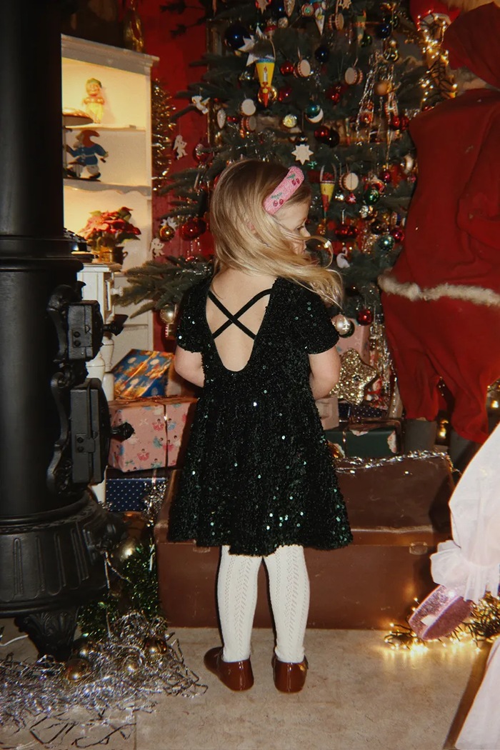 Konges Sløjd Sukienka rozkloszowana welurowa TAMIRA BALLERINA DRESS KS106614.9BY2