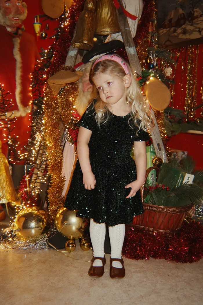 Konges Sløjd Sukienka rozkloszowana welurowa TAMIRA BALLERINA DRESS KS106614.9BY2