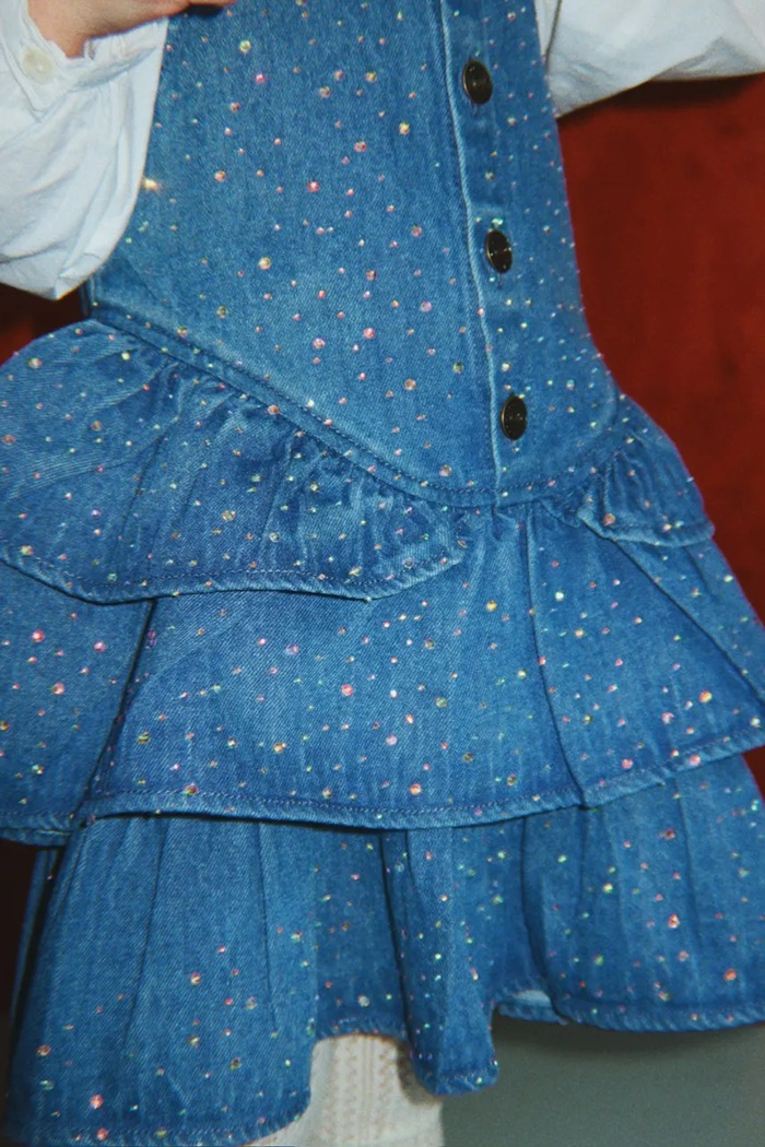 Konges Sløjd Sukienka jeansowa ELBA SPARKLE DRESS GOTS KS106459.9BY2