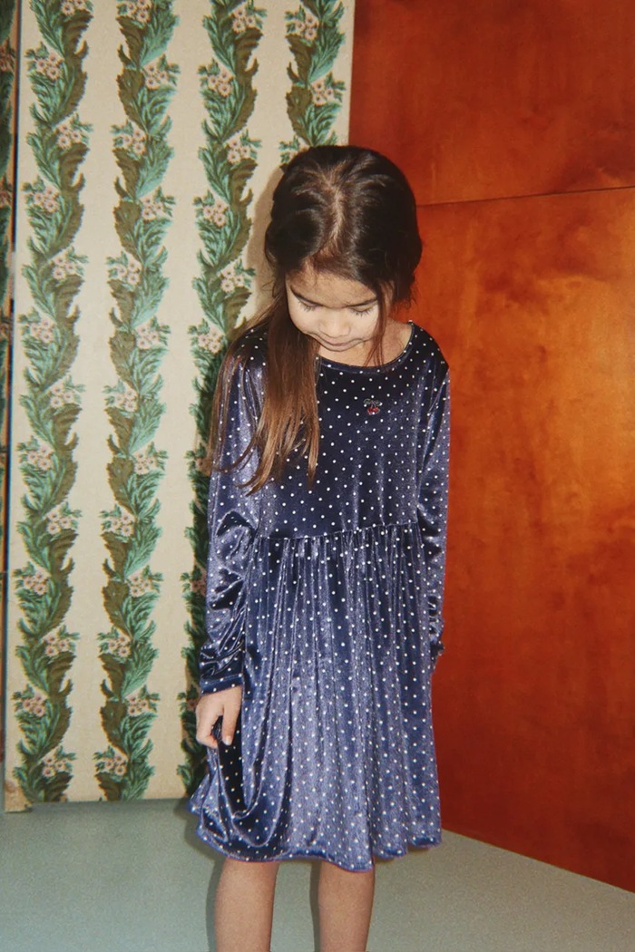 Konges Sløjd Sukienka welurowa DITZY DRESS GRS KS106444.9BY2