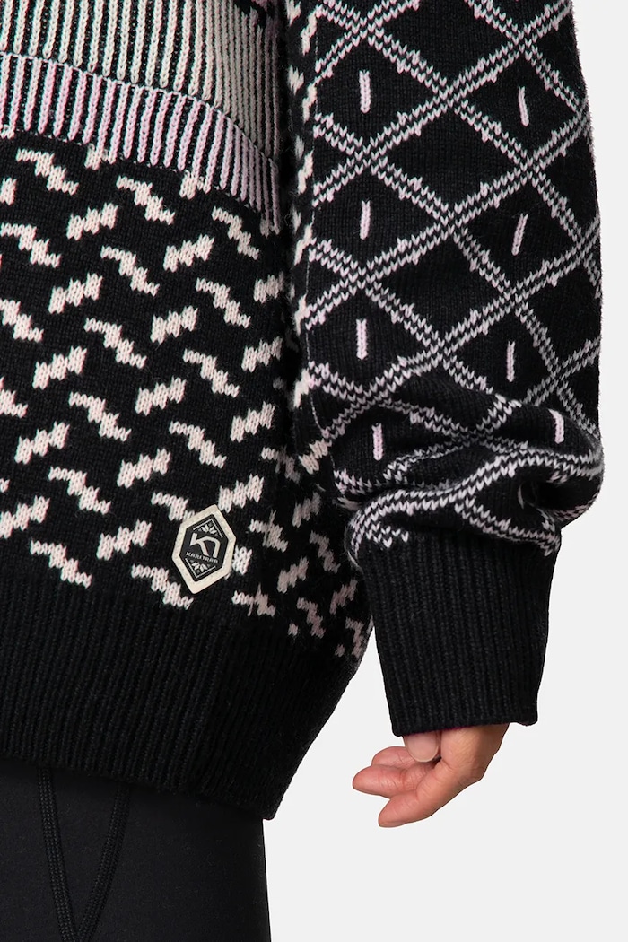 Sweter damski z dodatkiem wełny SMEKKER Kari Traa czarny 624031
