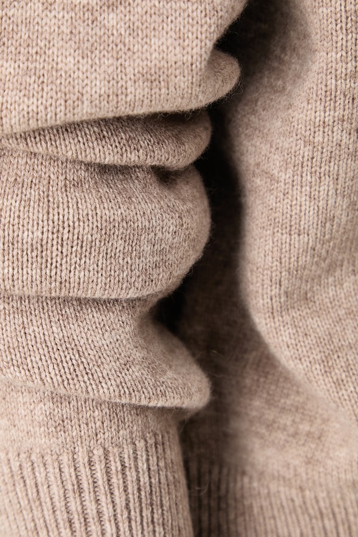 Sweter damski wełniany ViCOLO beżowy 7AC7073