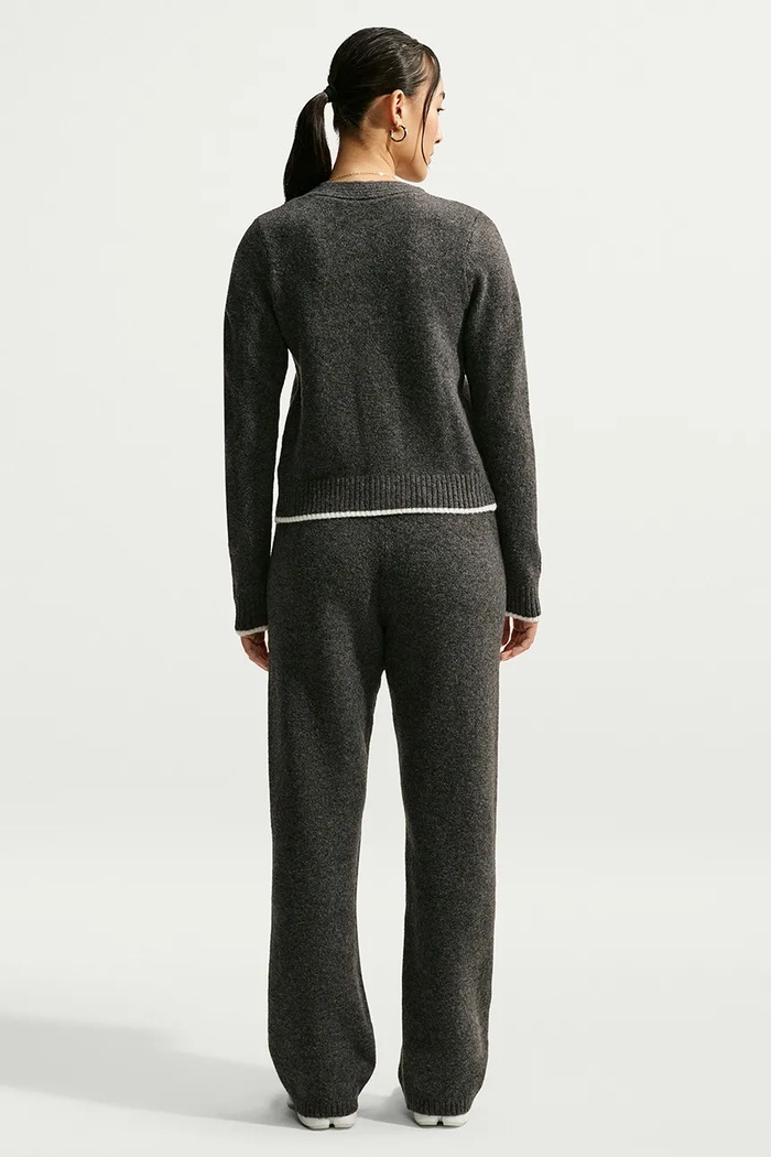 Nike Sportswear Kardigan damski z dodatkiem wełny Chill Knit IM5513.032 czarny AW26
