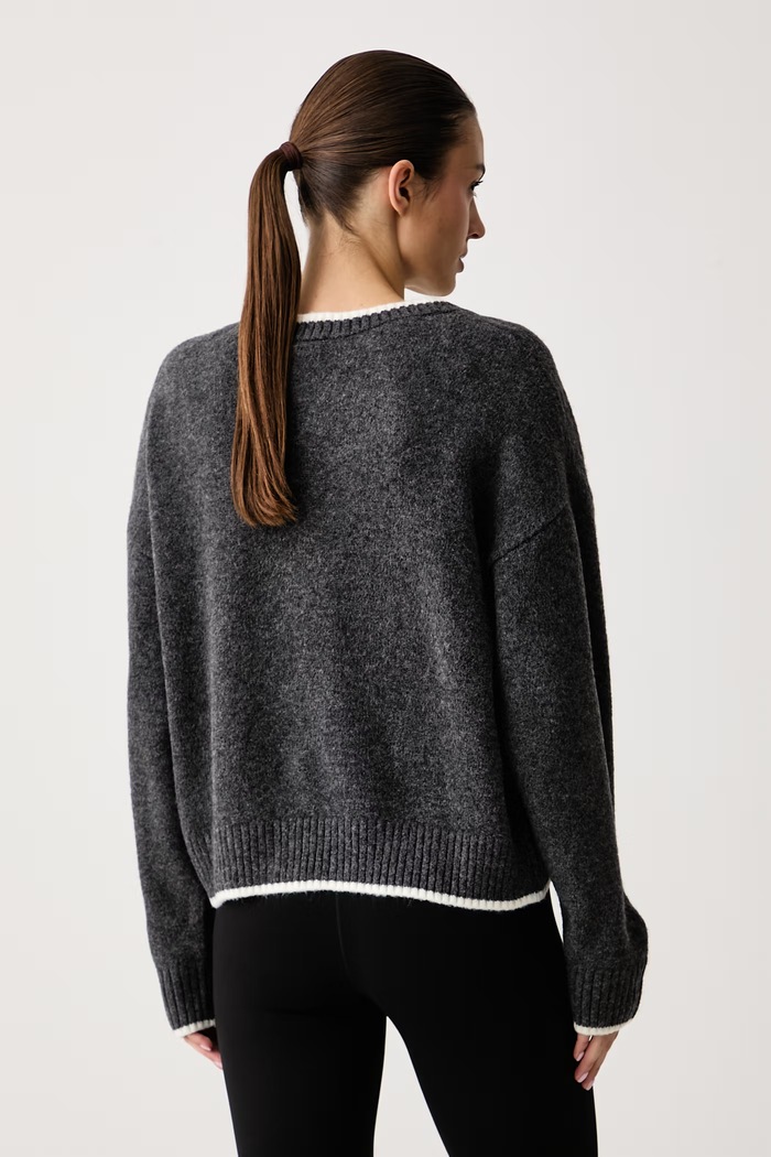 Odzież Nike Sportswear Sweter damski z dodatkiem wełny Chill Knit IM5515.032 szary
