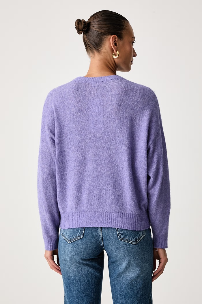 Odzież American Vintage Sweter damski z dodatkiem wełny OUI18A fioletowy