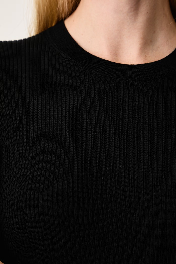 Sweter damski wełniany Isabelle Blanche czarny IS26FW.M236.F012