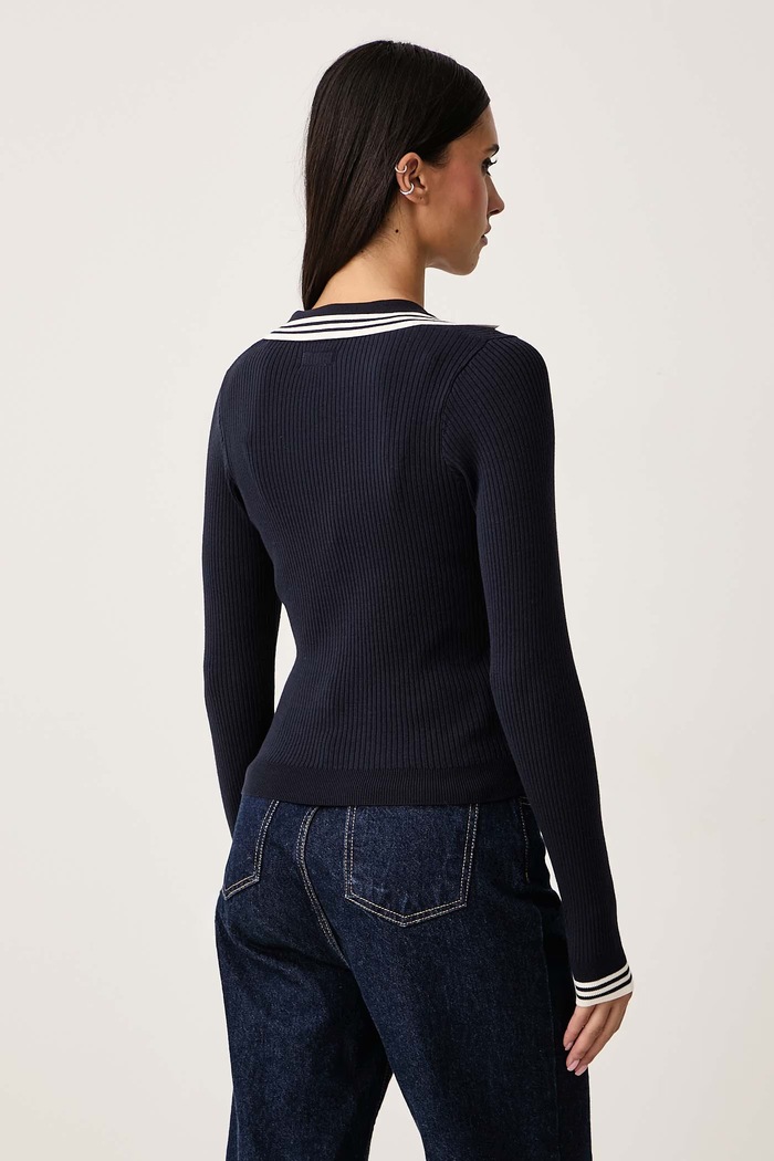 Odzież Guess Jeans Sweter damski z wiskozą W6BR16.Z1261 granatowy