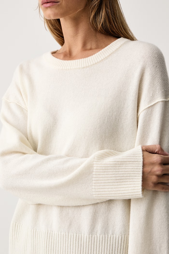 Sweter damski wełniany Marc O'Polo 5000013447 beżowy