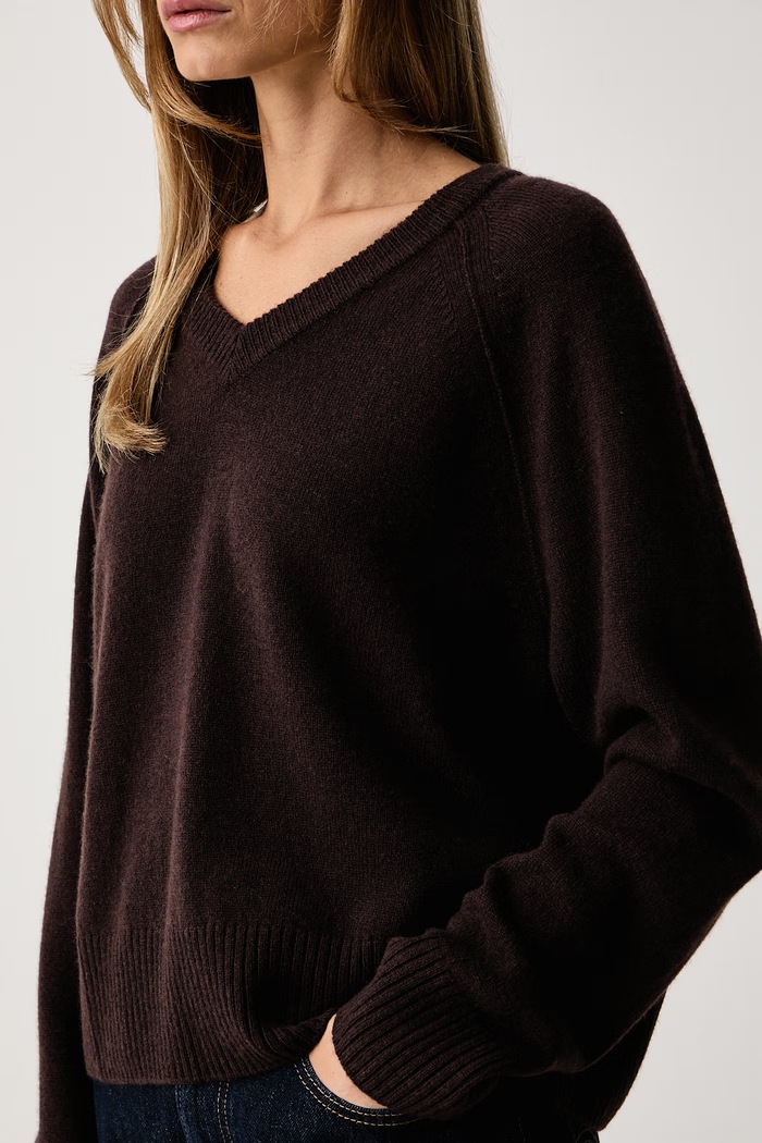 Sweter damski wełniany Marc O'Polo 5000013447 brązowy