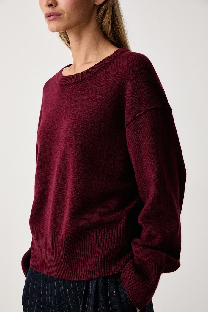 Sweter damski wełniany Marc O'Polo 5000012199 bordowy