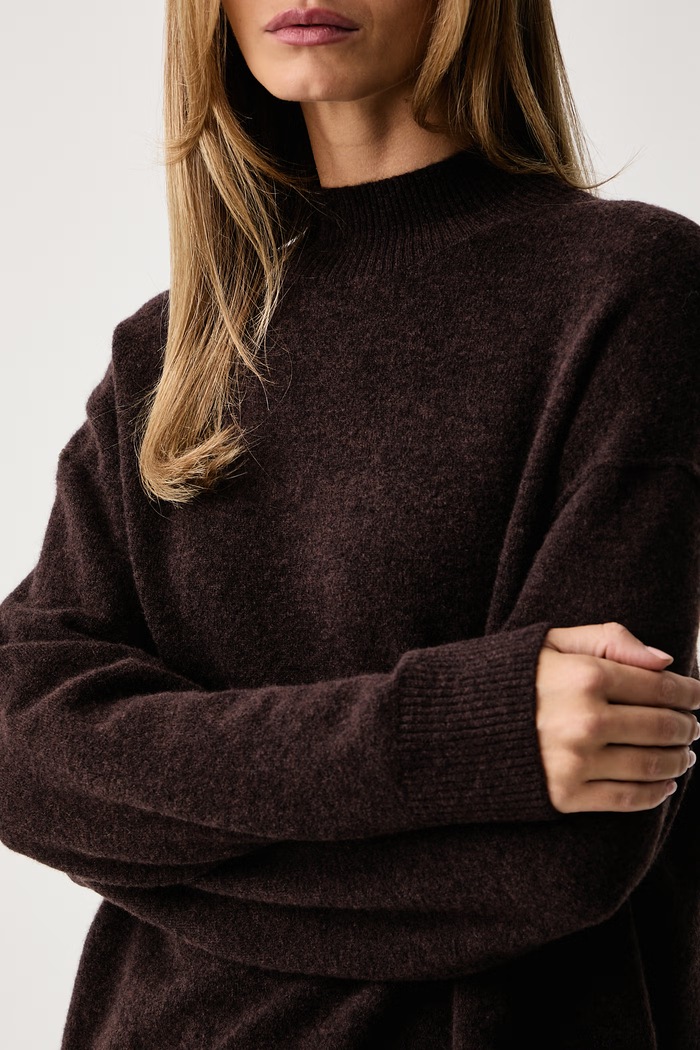 Sweter damski z wełną Marc O'Polo 5000007108 brązowy