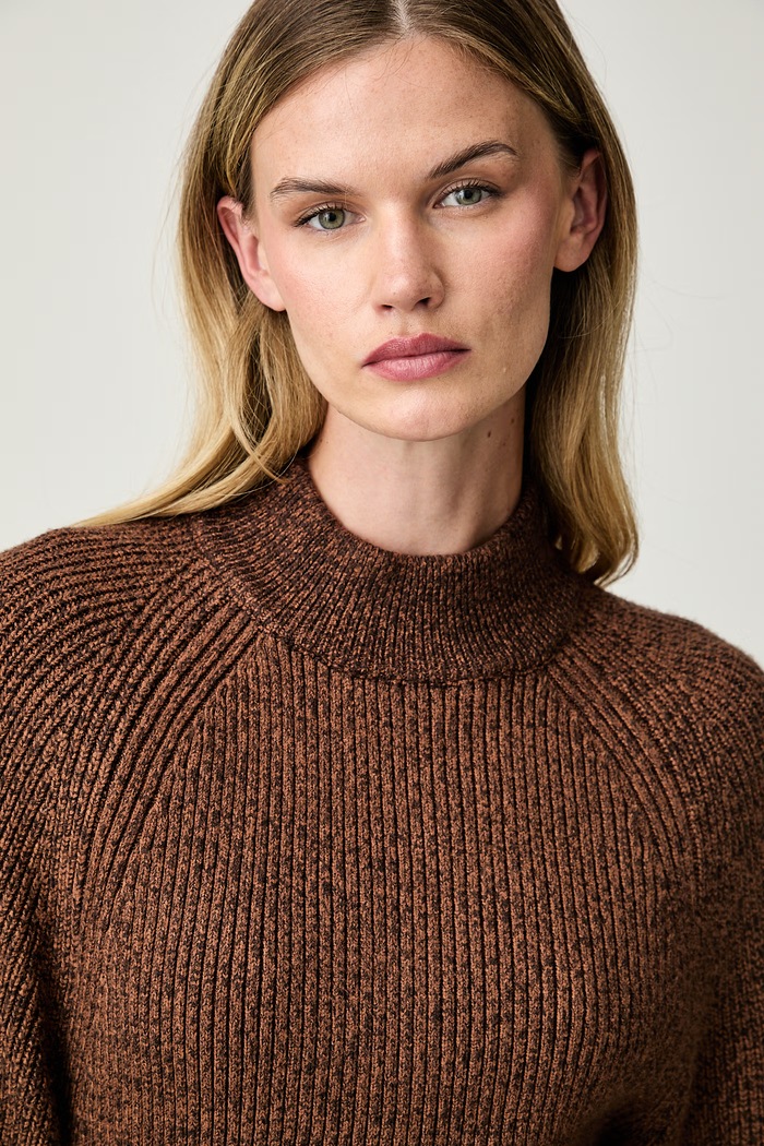 DKNY sweter damski z wiskozą brązowy DJ6R0820