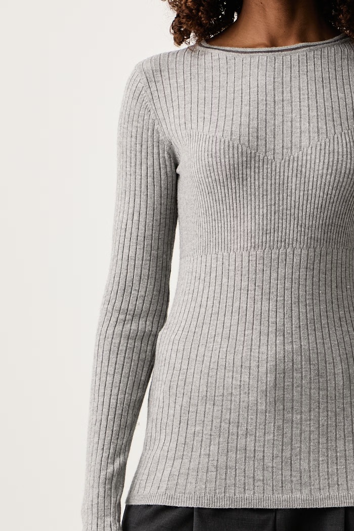 Sweter damski z dodatkiem wełny Patrizia Pepe 2K0096.K7S0 szary